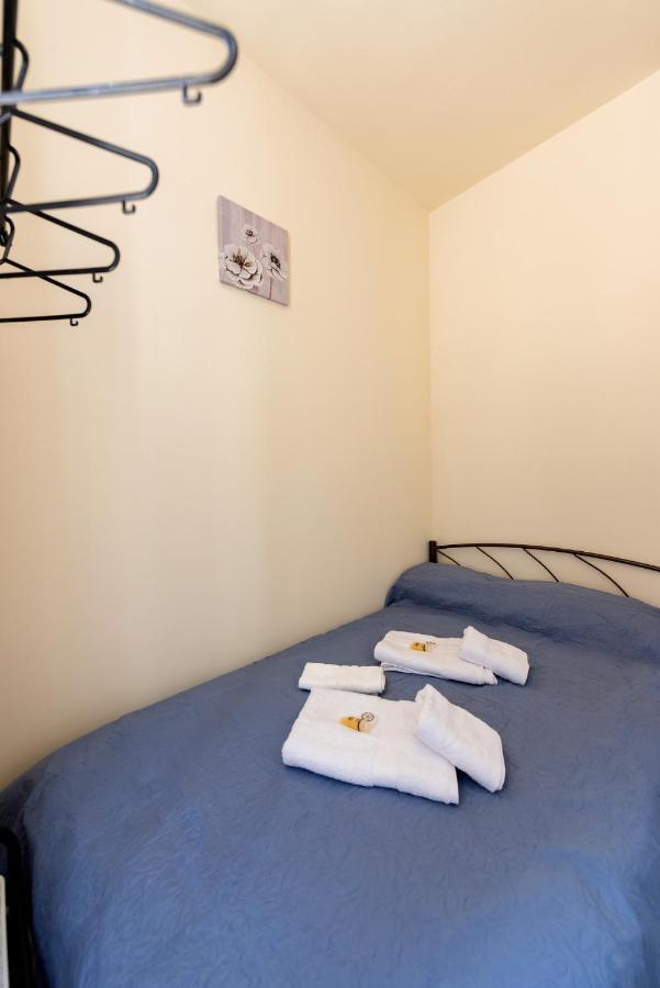 Pure Urban Bedboxes Acropolis Metro Petralona Apartment Athens Exterior photo