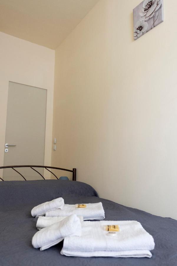 Pure Urban Bedboxes Acropolis Metro Petralona Apartment Athens Exterior photo