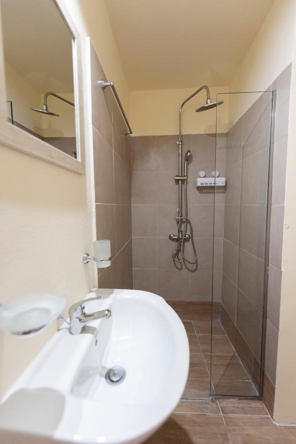 Pure Urban Bedboxes Acropolis Metro Petralona Apartment Athens Exterior photo